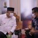 Wali Kota Solok, H.Zul Elfian Umar saat berbincang dengan Staf khusus Menteri Perindustrian RI, Febri Hendri Antoni Arif.(Prokomp)