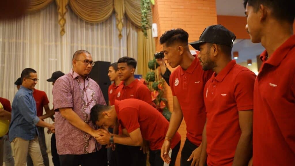 Penasehat Tim Semen Padang FC