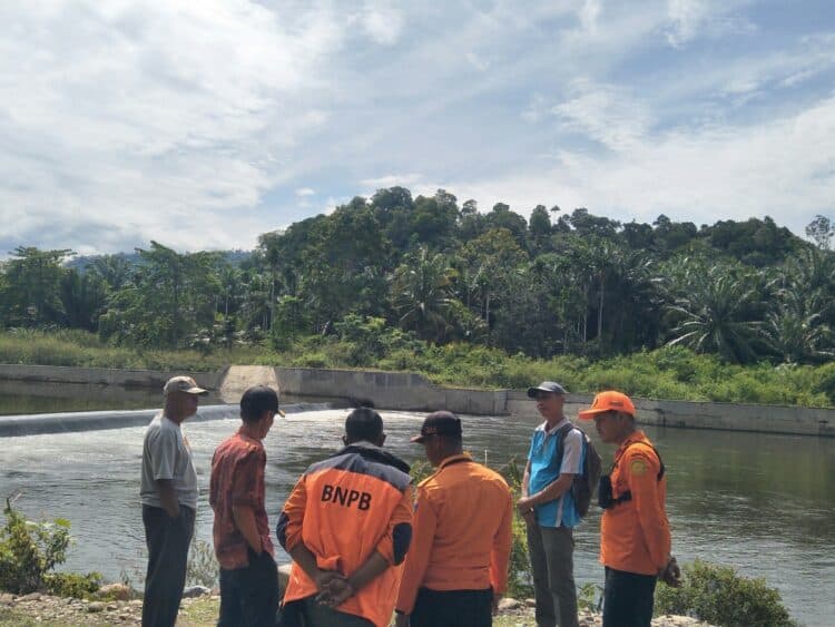 pencarian Remaja Hanyut di Palo Banda Ganting