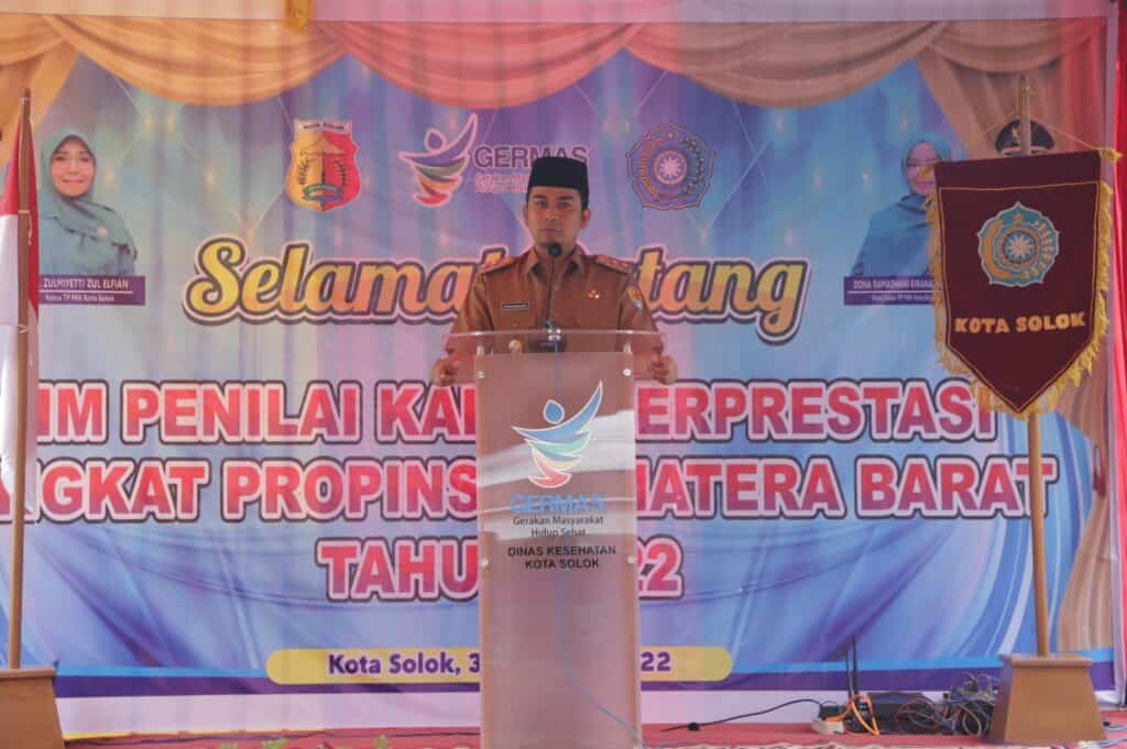 Wawako Solok, Ramadhani Kirana Putra menyambut kedatangan tim penilai provinsi.(Prokomp)