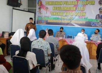 Wakil Wali Kota Solok, Ramadhani Kirana Putra membuka pemilhan pelajar pelopor keselamatan LLAJ.(Prokomp)