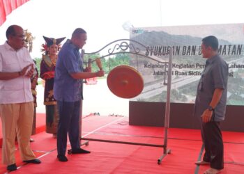 Pembangunan Tol Padang-Sicincin.