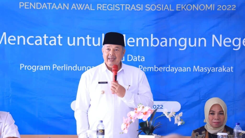 Wako Solok, H. Zul Elfian Umar saat membuka rakor persiapan pendataan awal Regsosek 2022 di Kota Solok.(Prokomp)