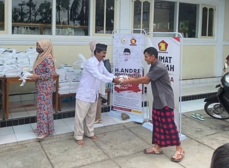 Jumat Berkah Andre Rosiade