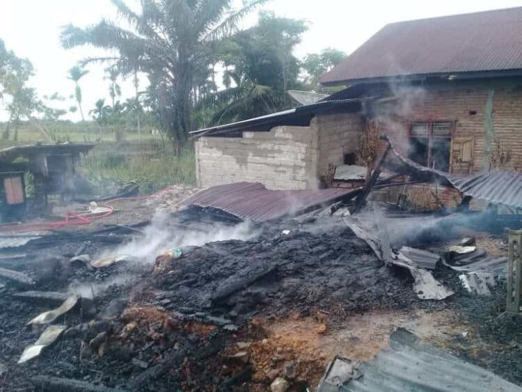 Kebakaran di Sungai Tunu