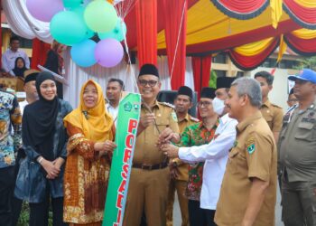Bupati Solok, H. Epyardi Asda melepas balon tanda dibukanya Porsadin ke-V tingkat Sumatra Barat di Kabupaten Solok.(Ist)