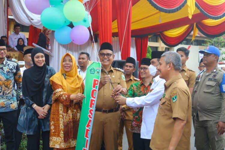 Bupati Solok, H. Epyardi Asda melepas balon tanda dibukanya Porsadin ke-V tingkat Sumatra Barat di Kabupaten Solok.(Ist)