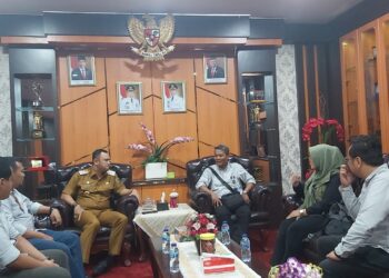 Semen Padang Sosialisasikan Nabuang Sarok dan Kaliandra