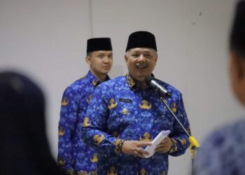 Wako Solok, H. Zul Elfian Umar mengingatkan ASN jaga netralitas jelang Pilkada 2024.(Prokomp)