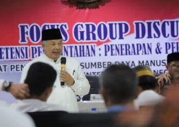 Wali Kota Solok, H. Zul Elfian Umar saat menyampaikan materi terkait arah kompetensi pemerintahan di PPSDM Regional Bukittinggi.(Prokomp)