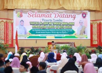 Wakil Wali Kota Solok, Ramadhani Kirana Putra membuka lomba tahfiz GOW Kota Solok di Gedung Kubuang Tigo Baleh.(Prokomp)