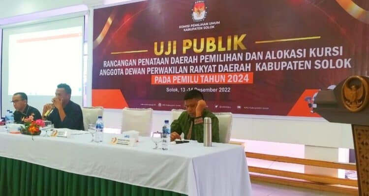 Pelaksanaan uji publik terhadap usulan penataan daerah pemilihan legislatif untuk Kabupaten Solok pada pemilu legislatif 2024 mendatang.(Klikpositif)