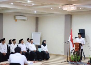 Wawako Solok, Dr. Ramadhani Kirana Putra mengingatkan PPK untuk bisa menjalankan tugas dan fungsi sesuai aturan.(Prokomp)