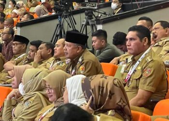 Wako Zul Elfian Umar dan Forkompinda Kota Solok mengikuti rangkaian Rakornas bersama Presiden Jokowi di Bogor.(Prokomp)