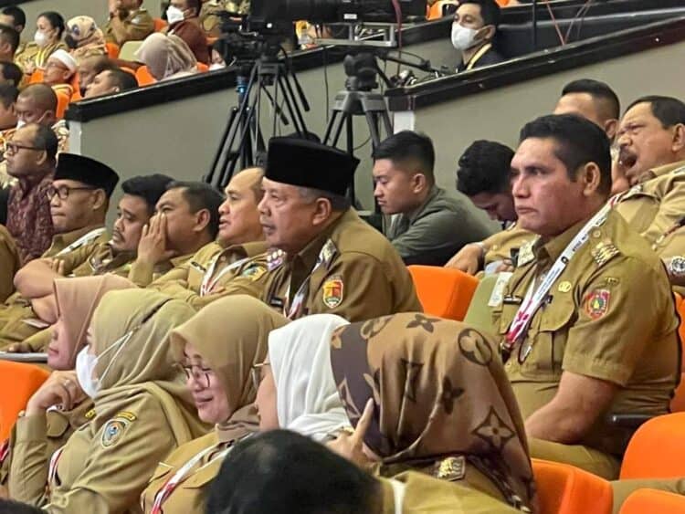 Wako Zul Elfian Umar dan Forkompinda Kota Solok mengikuti rangkaian Rakornas bersama Presiden Jokowi di Bogor.(Prokomp)