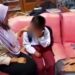 Tangkapan layar video viral terkait pengakuan seorang orang tua yang anaknya diduga telah menjadi korban penculikan di Nagari Cupak, Kabupaten Solok.(Ist)