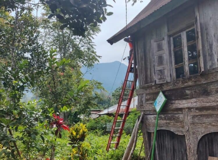 Kabel Listrik Kendor Bahayakan Warga Agam