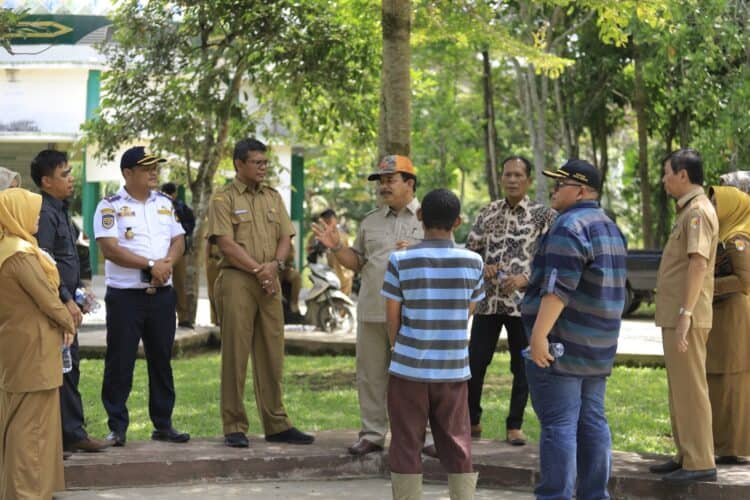 Komisi III DPRD Kota Solok mengunjungi langsung RTH Kalumpang di Gurun Bagan, Kelurahan VI Suku.(Ist)