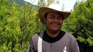 Kisah Tony Devisa, Pemuda Asal Solok yang Kembangkan Puluhan Jenis Tanaman Atsiri