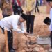 Wali Kota Solok, H. Zul Elfian Umar meletakkan batu pertama pembangunan Masjid Shohabah.(Prokomp)