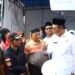 Bupati Solok, H. Epyardi Asda berbincang dengan masyarakat terkait upaya penanganan dampak kebakaran.(Ist)
