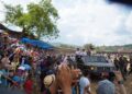 Prabowo Sapa Puluhan Ribu Warga di Gelanggang Pacu Kuda Bukik Gombak