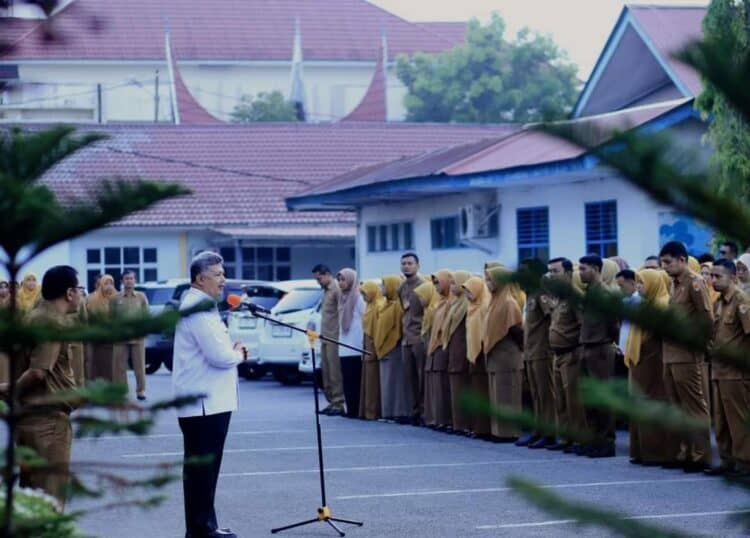 Wali Kota Solok, H. Zul Elfian Umar menyampaikan terimakasih terhadap kinerja dan pengabdian ASN dan pegawai di Kota Solok.(Prokomp)