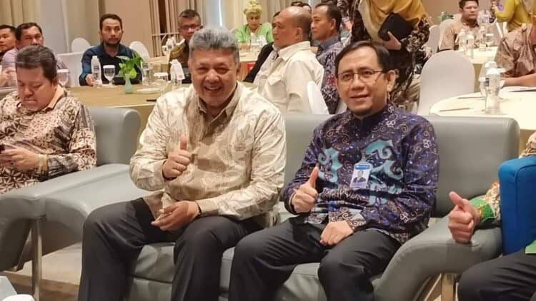 Wako Solok, H. Zul Elfian Umar saat bertemu para investor di Batam.(Prokomp)