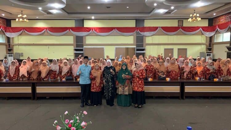 Silaturahmi keluarga besar Dharma Wanita Persatuan (DWP) Kabupaten Solok usai lebaran 1444 Hijriah.(Ist)