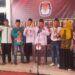 Ketua DPC PKB Kabupaten Solok, Zulhatrijon bersama jajaran pengurus saat memberikan keterangan usai mendaftar ke KPU.(Klikpositif)