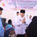 Wako Solok, H. Zul Elfian Umar melepas secara resmi keberangkatan 107 orang CJH di rumah dinas.(Prokomp)