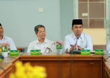 Wakil Wali Kota Solok, Dr. Ramadhani Kirana Putra saat menerima tim audit Kemenag RI di Kota Solok.(Prokomp)