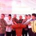 Anggota DPR RI dari Fraksi Partai Gerindra, Andre Rosiade didampingi Wali Kota Padang, Hendri Septa dan lainnya saat ground breaking Pasar Raya Fase VII.