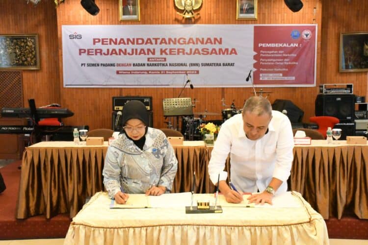 Semen Padang Tandatangani Perjanjian Kerjasama dengan BNNP Sumbar