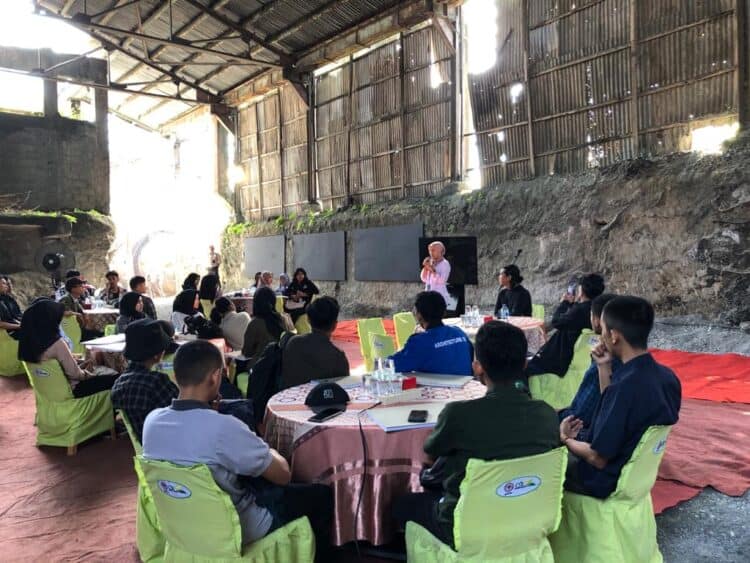 Program Studi Arsitektur UBH Laksanakan Kuliah Dasar di Semen Padang