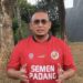 Andre Rosiade Ajak Pendukung Semen Padang Kibarkan Bendera Palestina saat Lawan PSPS Riau