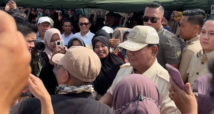 Puluhan Ribu Orang Berteriak Prabowo Presiden di Pasar Raya