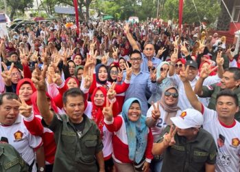 Ribuan Orang Meriahkan Kampanye Andre Rosiade dan Rachmad Wijaya di Padang