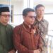 Ketua KPU Kota Solok, Ariantoni bersama Kordiv hukum, Abdul Hanan (kiri) dan Kordiv Sosdiklih, Yance Gafar (kanan).(Klikpositif)