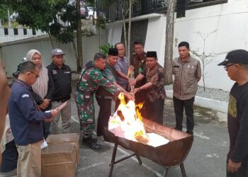 Pemusnahan kelebihan surat suara