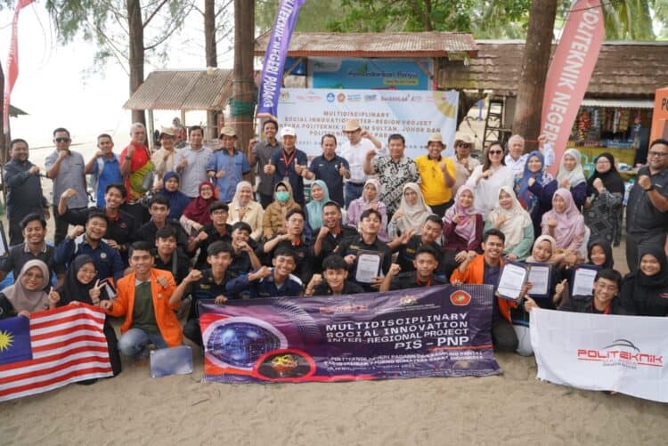 PNP dan PIS Johor Malaysia Berkolaborasi Kembangkan Pantai Pasir Jambak