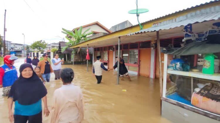 Banjir rendam rumah warga di Kota Solok