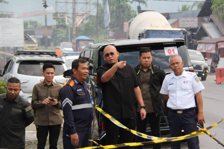 Perlintasan Kereta Kasang-Pasar Usang Diperbaiki dan Diperlebar