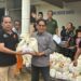 Jelang Lebaran, Andre Rosiade Salurkan Ribuan Paket Sembako untuk Korban Banjir di Pessel