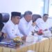 Wali Kota Solok, H. Zul Elfian Umar bersama Wawako Ramadhani saat rakor persiapan Idul Fitri bersama OPD.(Prokomp)