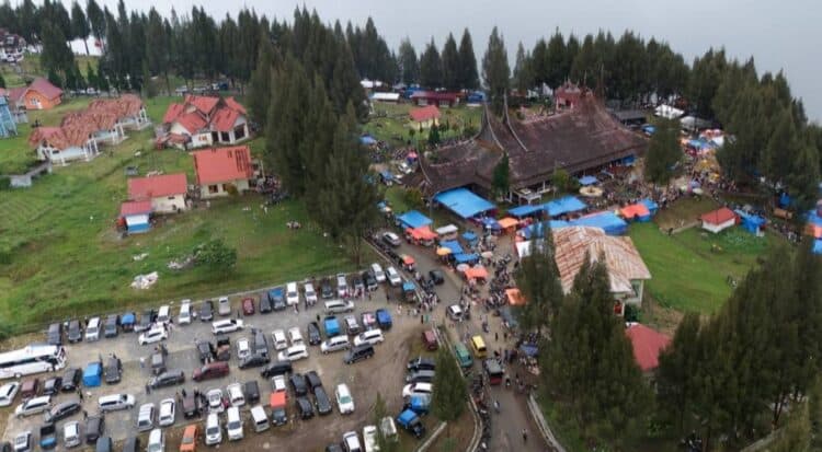 Ramai, kondisi objek wisata Alahan Panjang Resort saat libur lebaran 2024.(Ist)