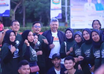 Wali Kota Solok, H. Zul Elfian Umar bersama peserta SUA Pemuda di Kota Pekanbaru.(Ist)