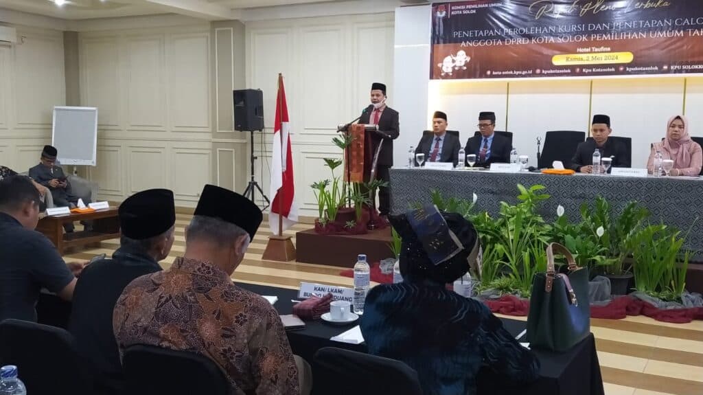 Rapat pleno terbuka KPU Kota Solok