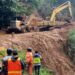 Bebaskan Jalan Padang-Solok dari Longsoran, Semen Padang Turunkan TRC