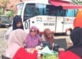 Donor darah bersama PMI di halam kantor Dinas Lingkungan Hidup Kota Solok.(Ist)